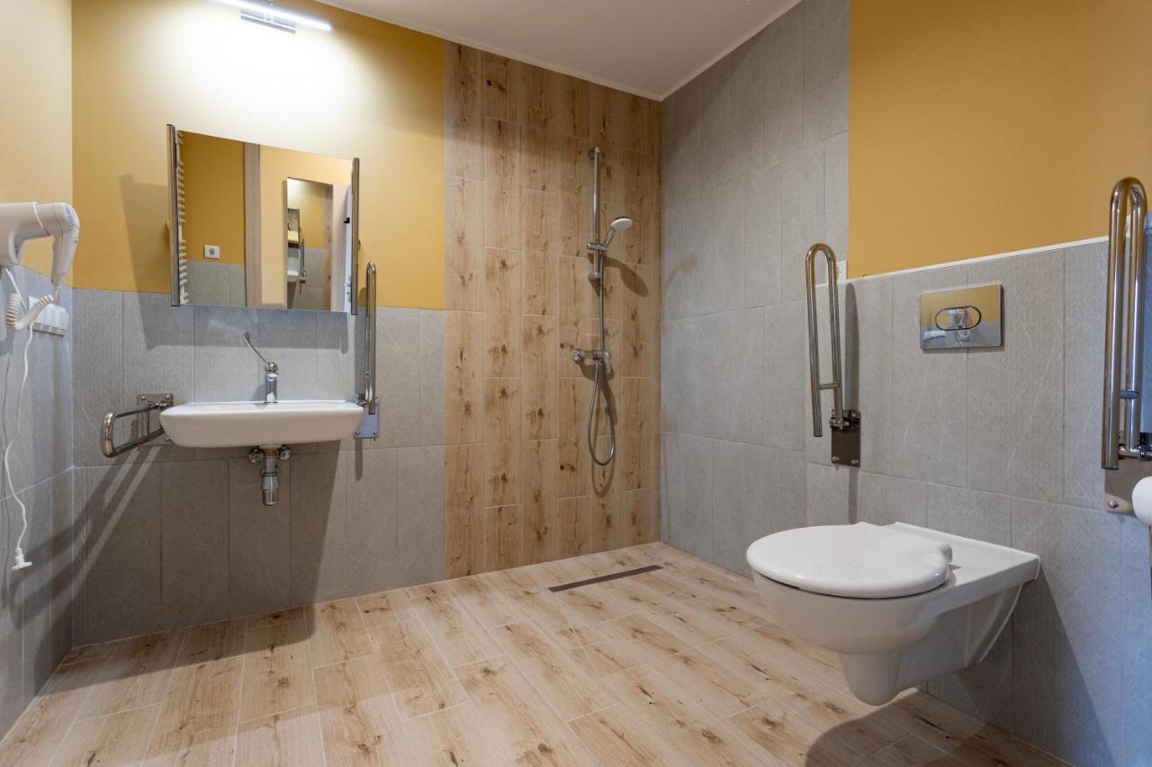 Apartamenty Albatros Августув Экстерьер фото